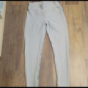 WISH Booty Scrunch leggings